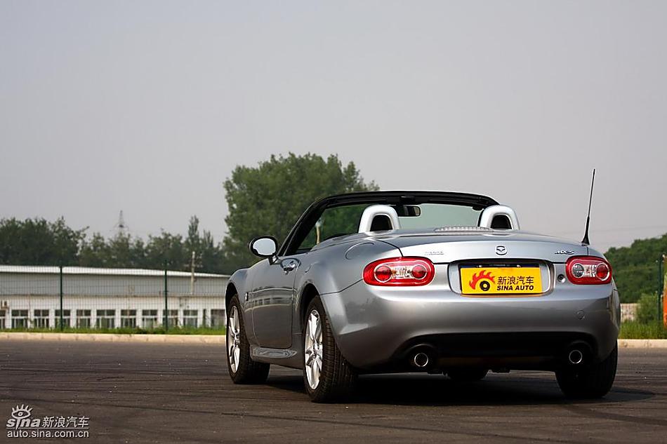 马自达MX-5试驾实拍图外观