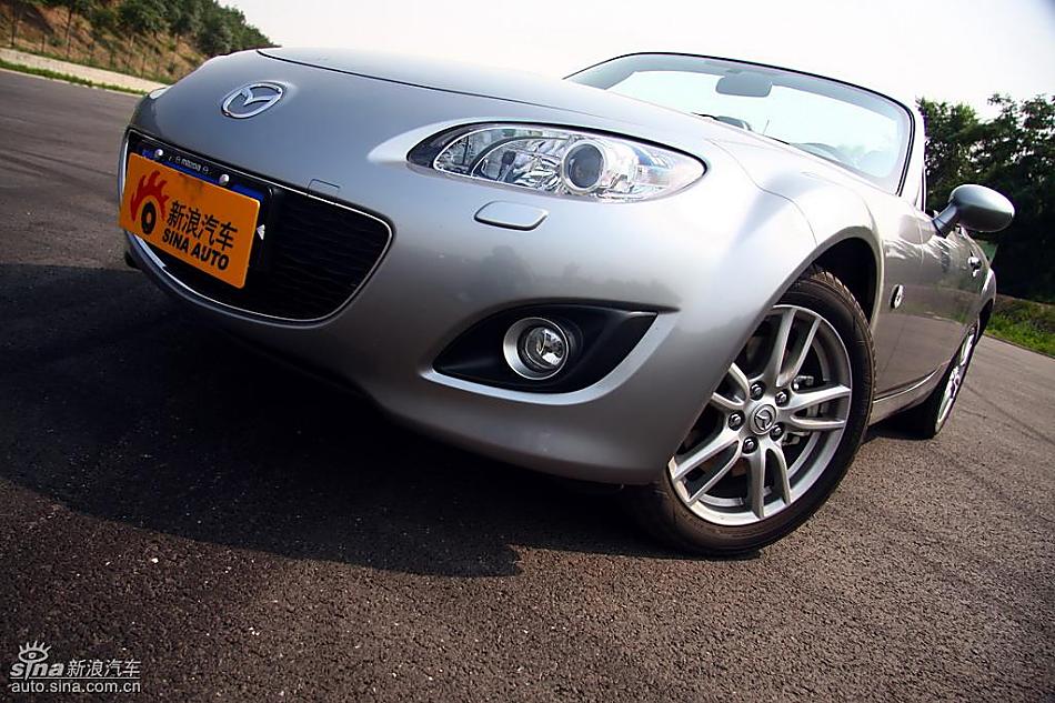 马自达MX-5试驾实拍图外观