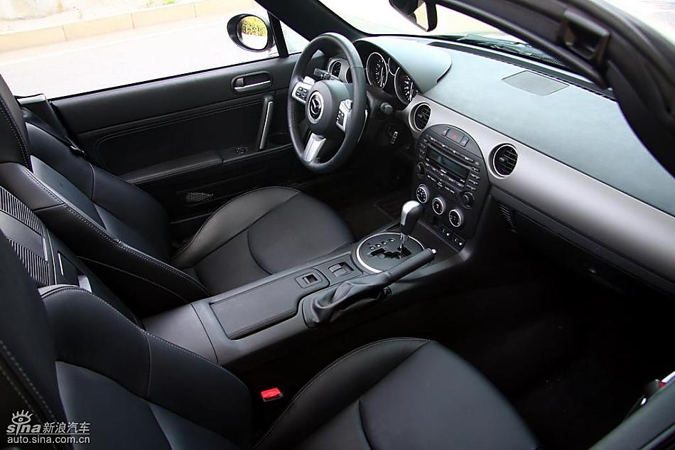 马自达MX-5试驾实拍图内饰