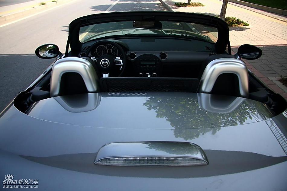 马自达MX-5试驾实拍图内饰