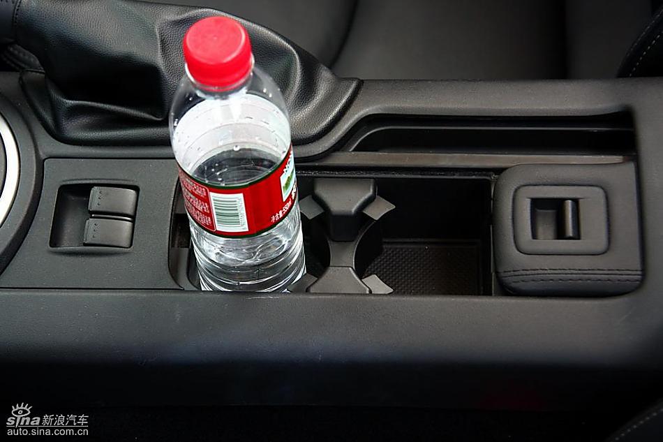 马自达MX-5试驾实拍图内饰