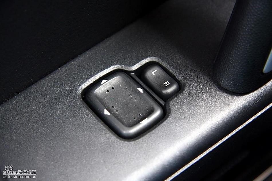 马自达MX-5试驾实拍图内饰