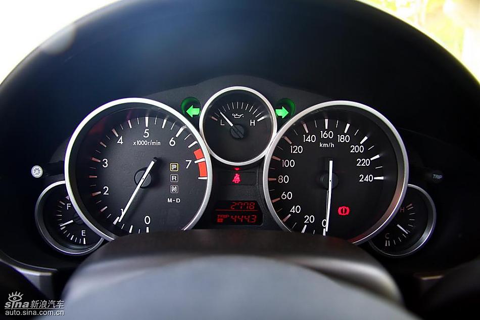 马自达MX-5试驾实拍图内饰