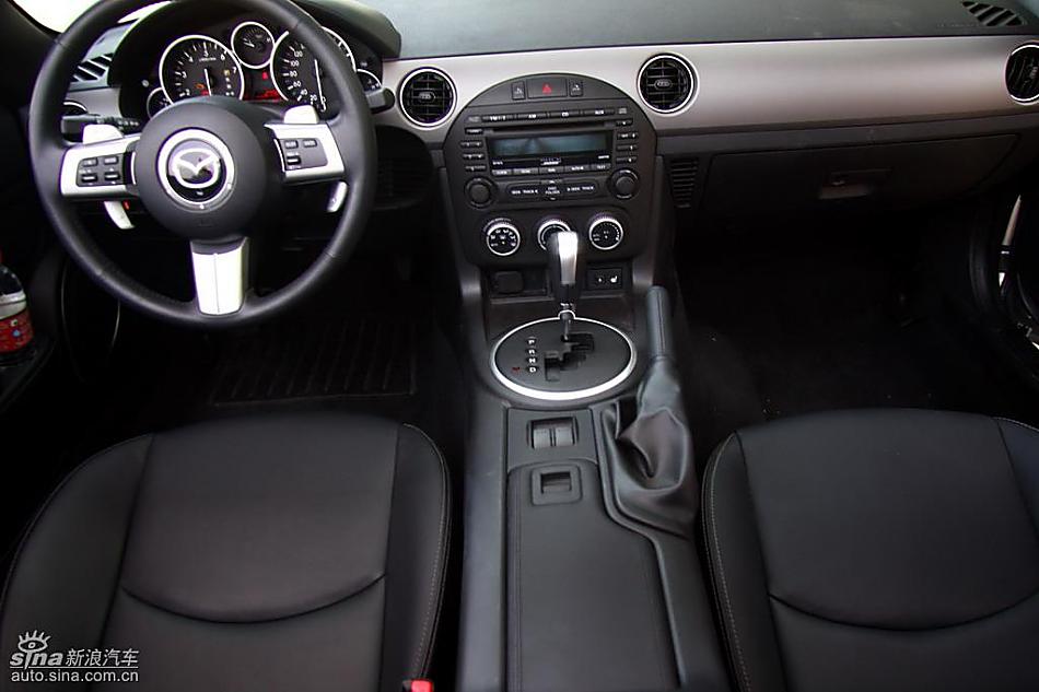 马自达MX-5试驾实拍图内饰