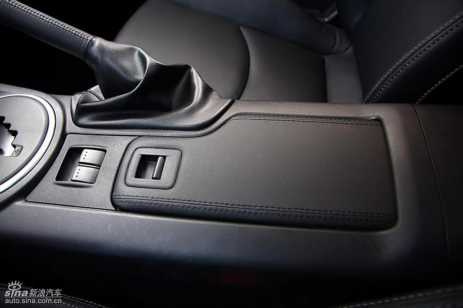 马自达MX-5试驾实拍图内饰