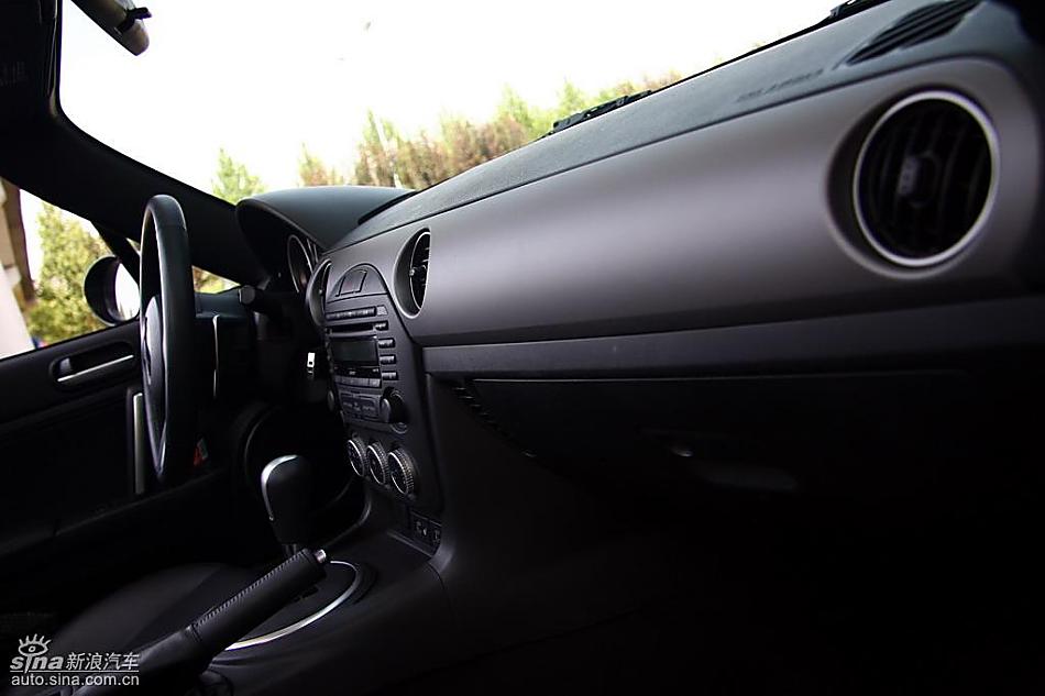 马自达MX-5试驾实拍图内饰