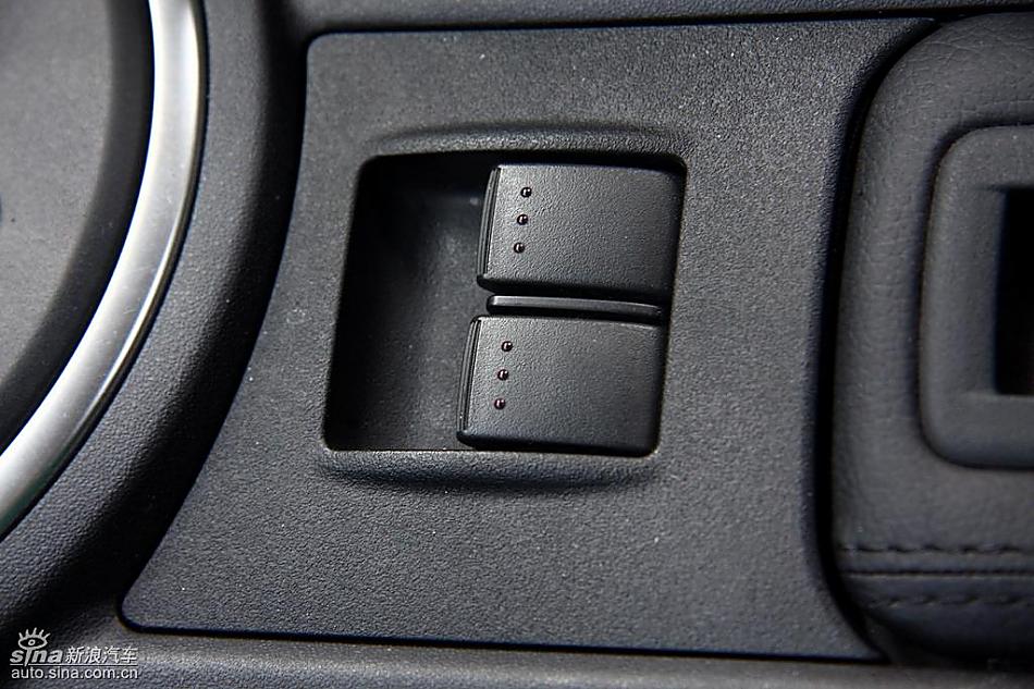 马自达MX-5试驾实拍图内饰