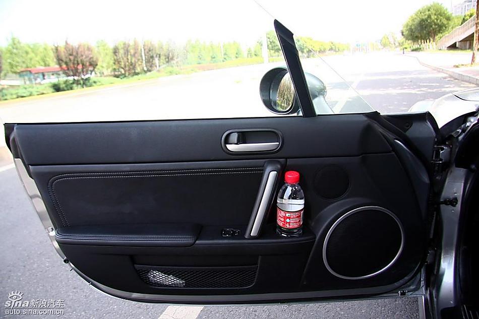 马自达MX-5试驾实拍图内饰