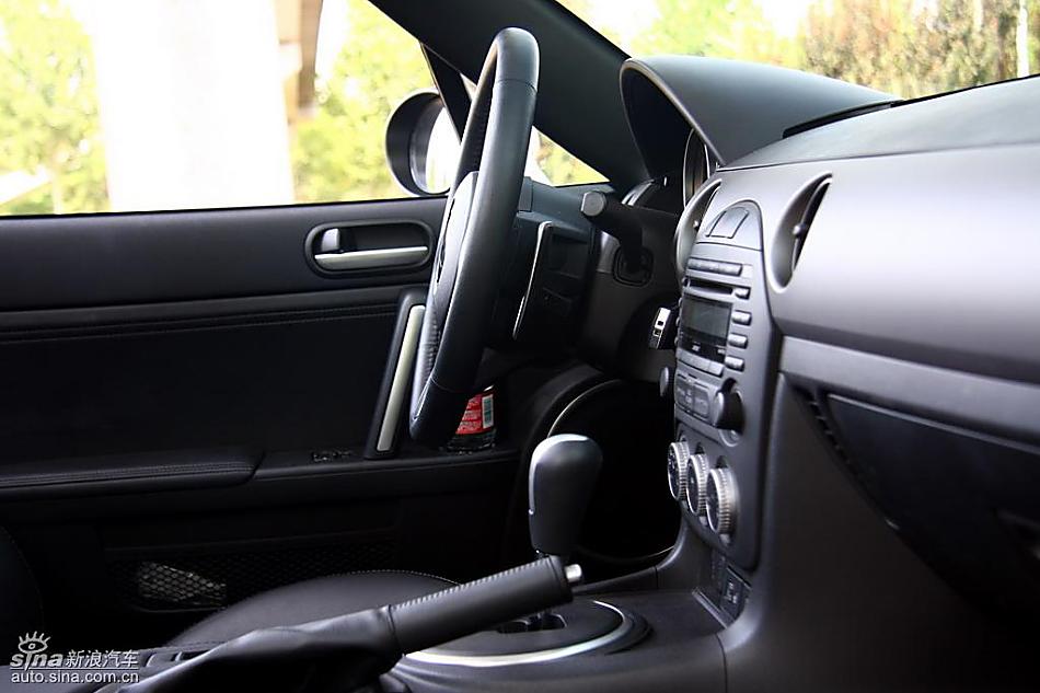 马自达MX-5试驾实拍图内饰