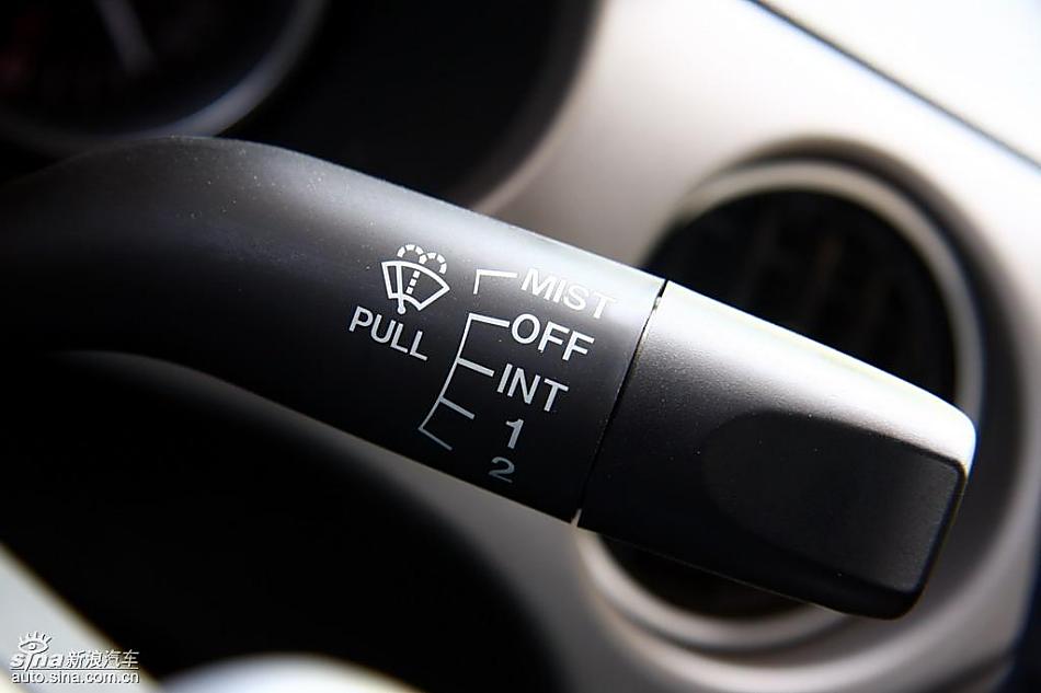 马自达MX-5试驾实拍图内饰