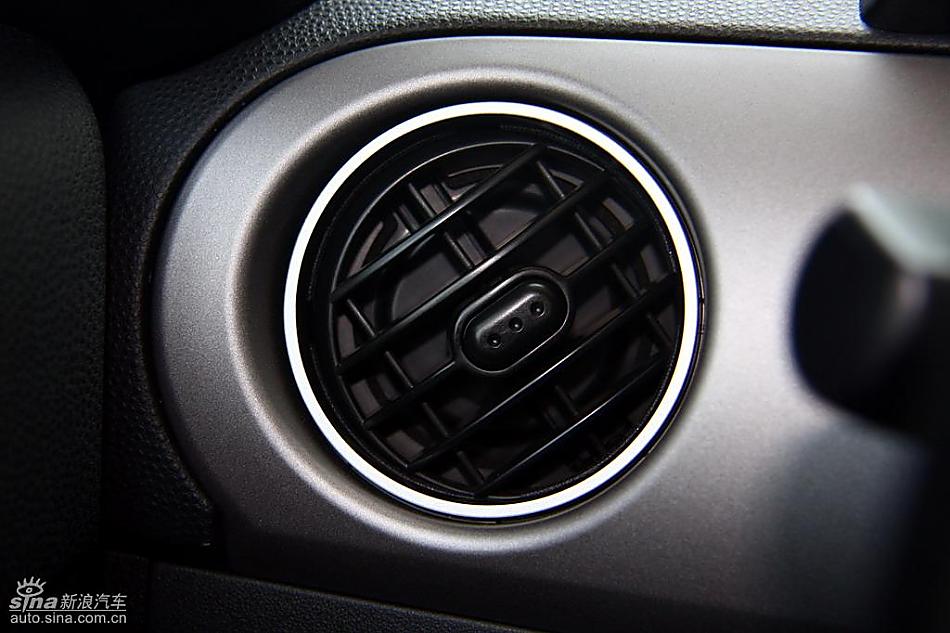 马自达MX-5试驾实拍图内饰