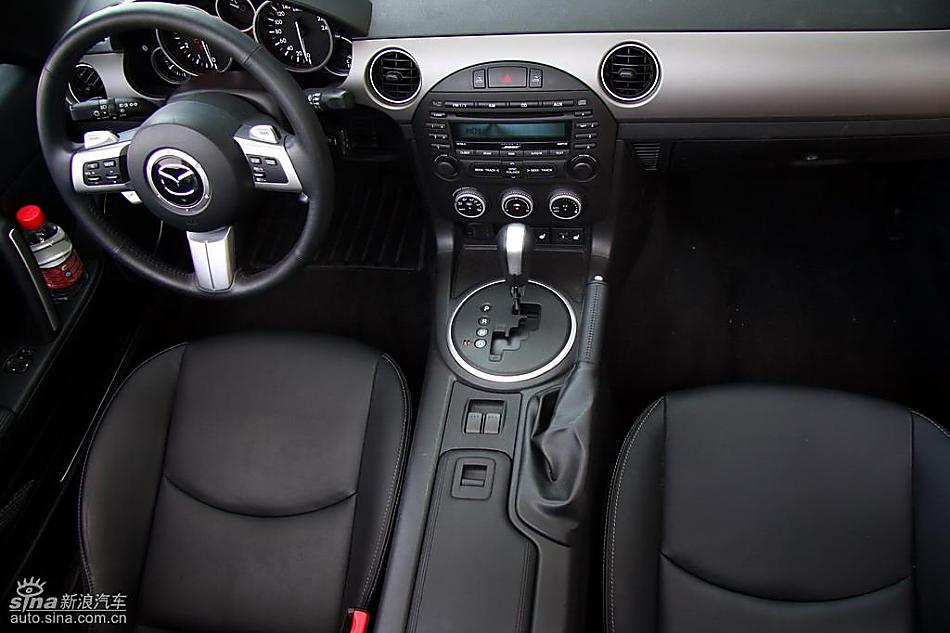 马自达MX-5试驾实拍图内饰