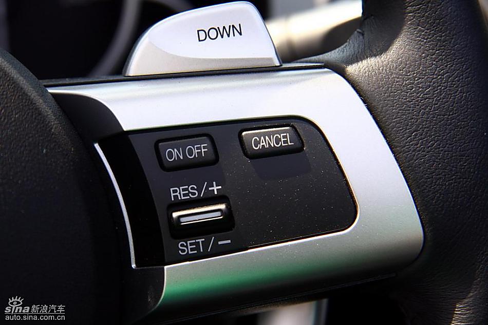 马自达MX-5试驾实拍图内饰