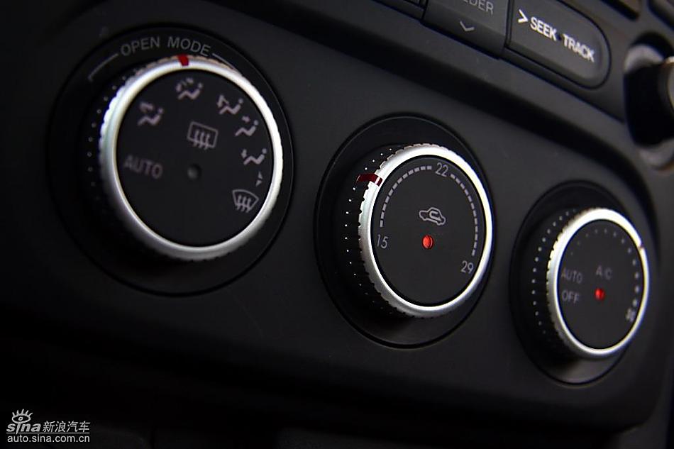 马自达MX-5试驾实拍图内饰