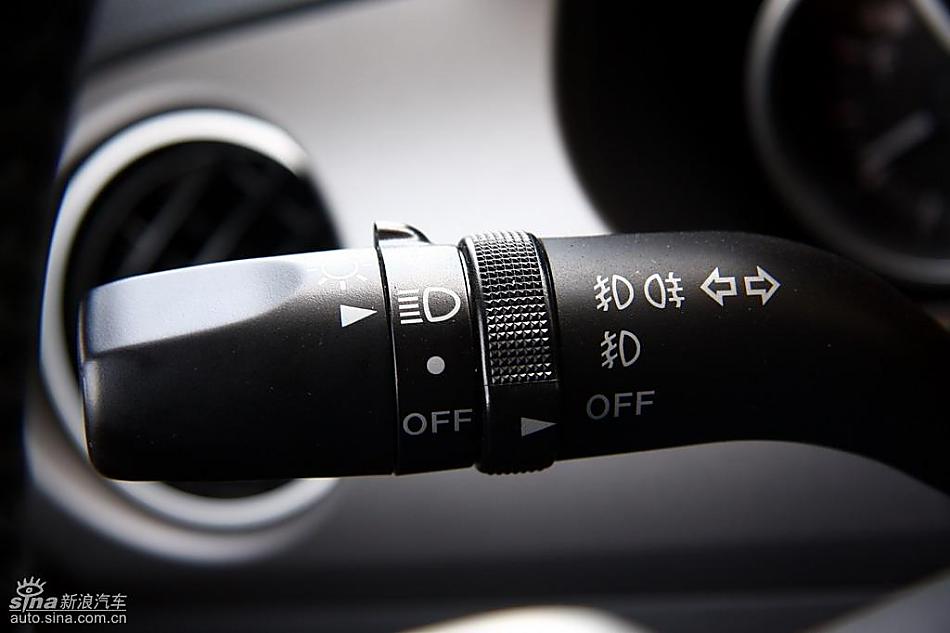 马自达MX-5试驾实拍图内饰