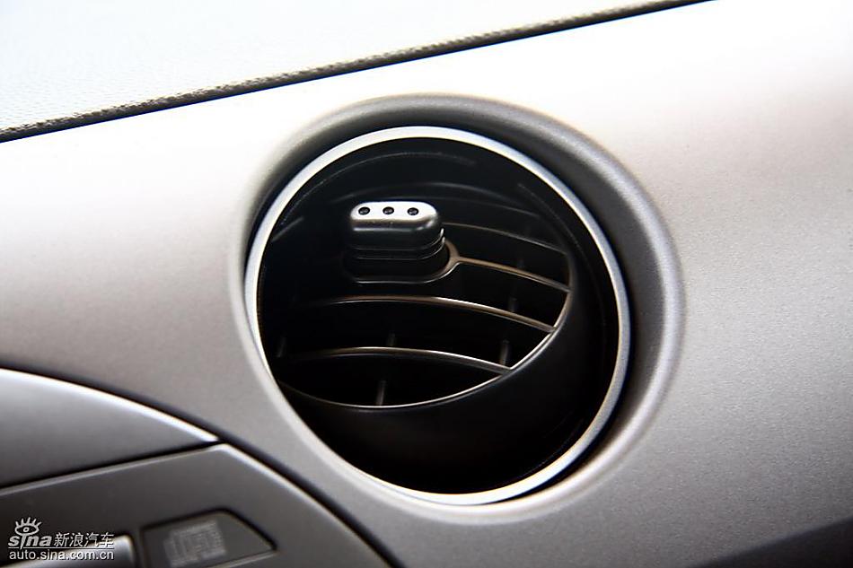 马自达MX-5试驾实拍图内饰