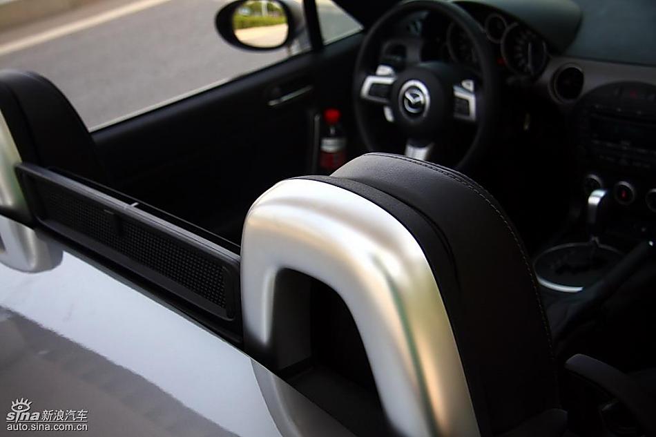 马自达MX-5试驾实拍图内饰