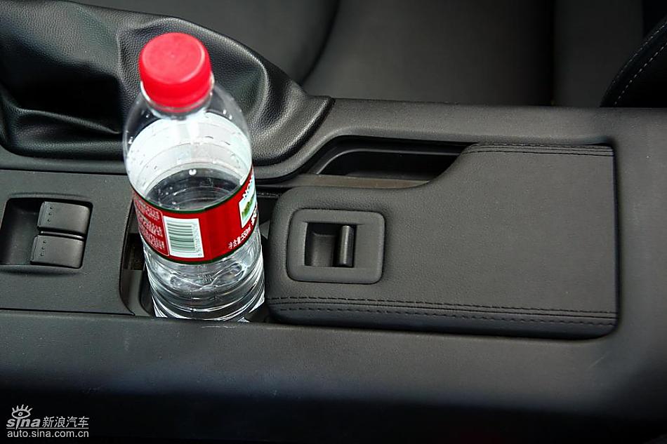 马自达MX-5试驾实拍图内饰