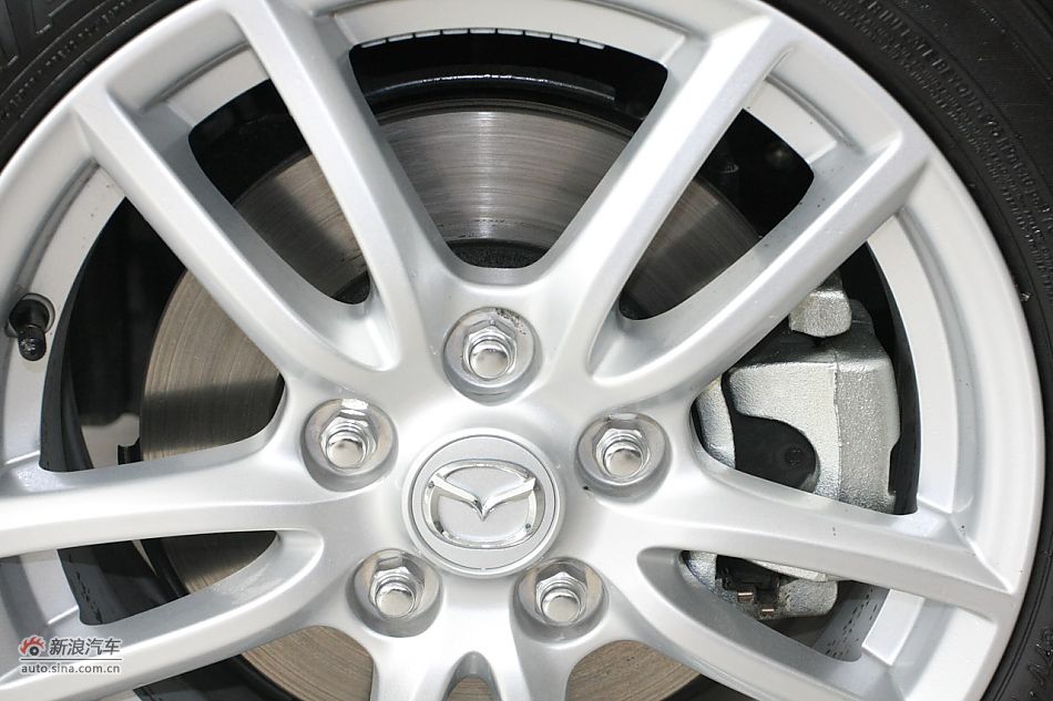 发动机、底盘悬挂及后备箱