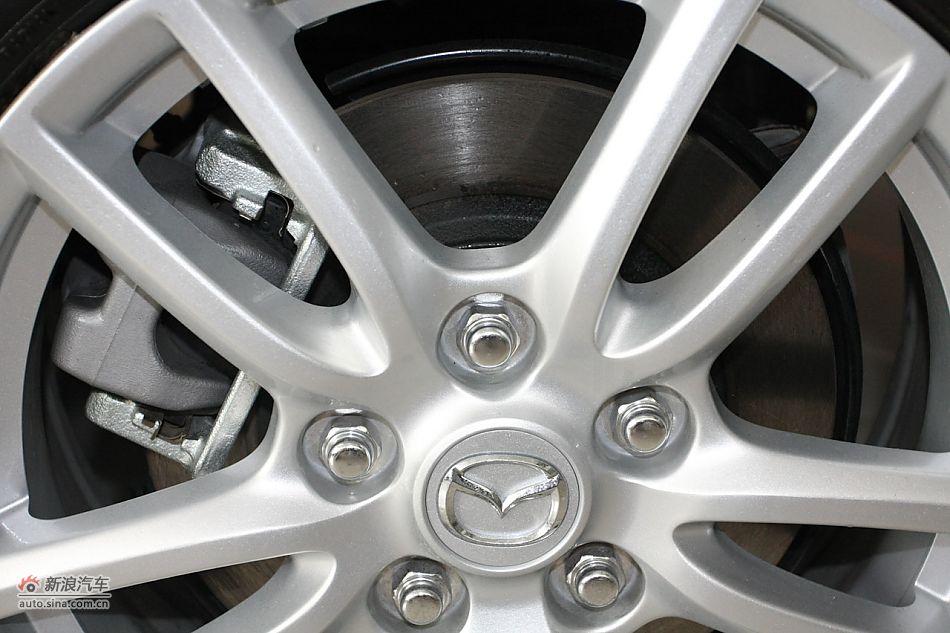 发动机、底盘悬挂及后备箱