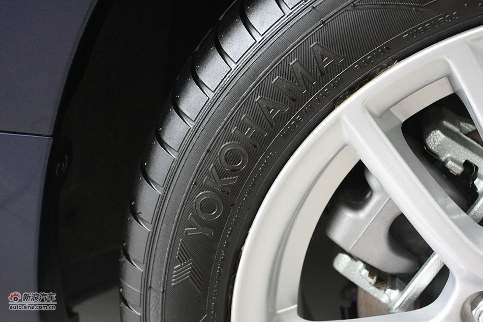 发动机、底盘悬挂及后备箱