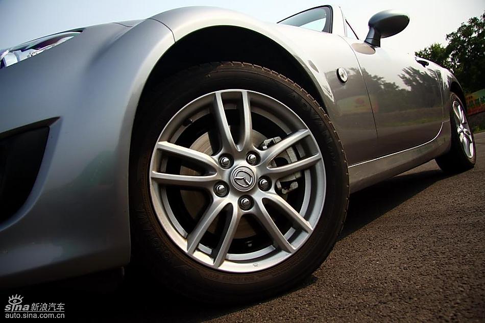 马自达MX-5试驾实拍图外观