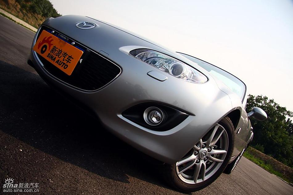 马自达MX-5试驾实拍图外观