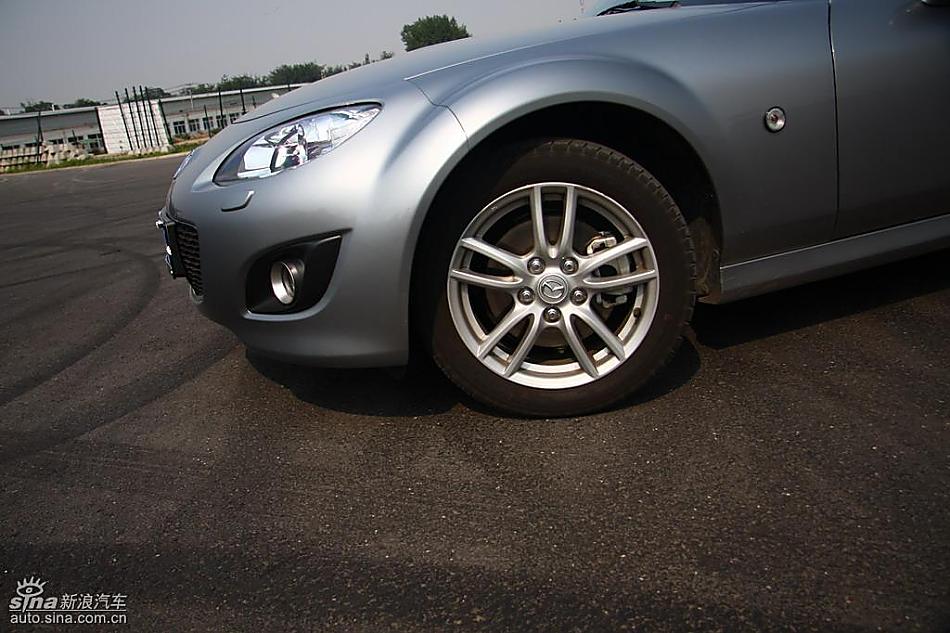 马自达MX-5试驾实拍图外观
