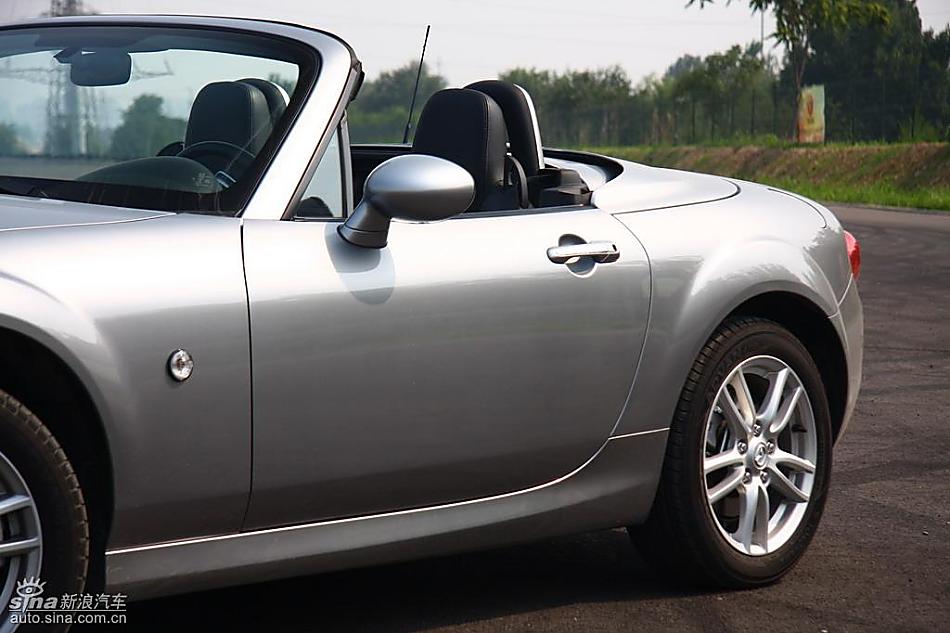 马自达MX-5试驾实拍图外观