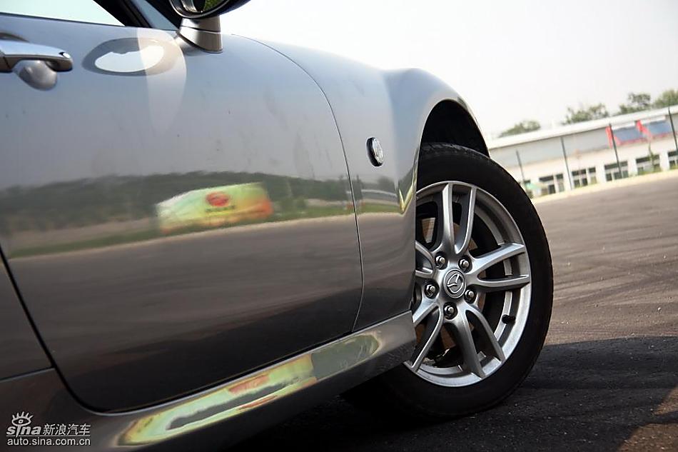 马自达MX-5试驾实拍图外观