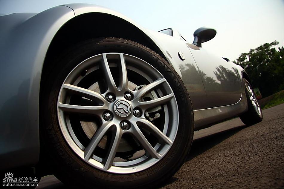 马自达MX-5试驾实拍图外观