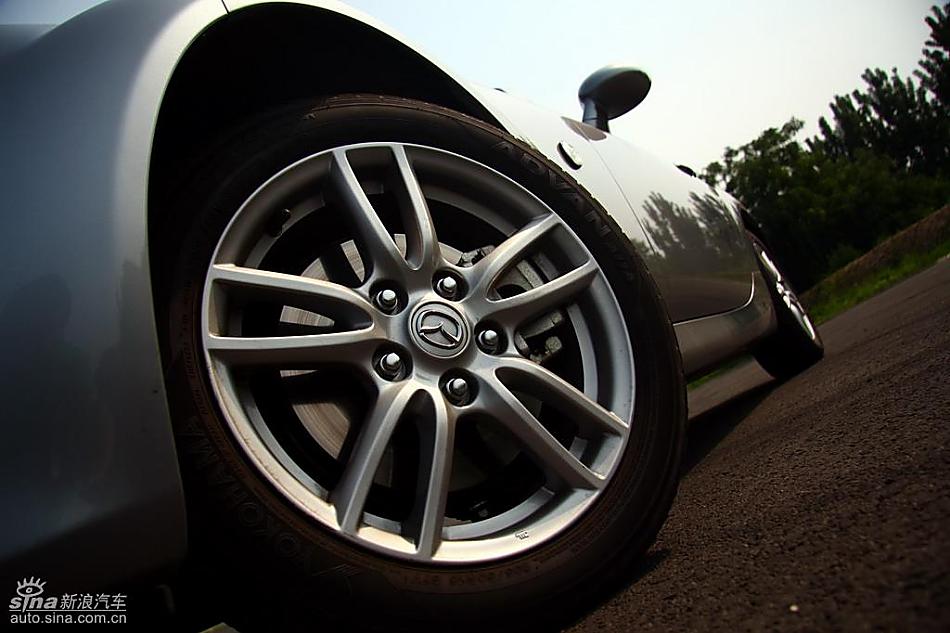 马自达MX-5试驾实拍图外观