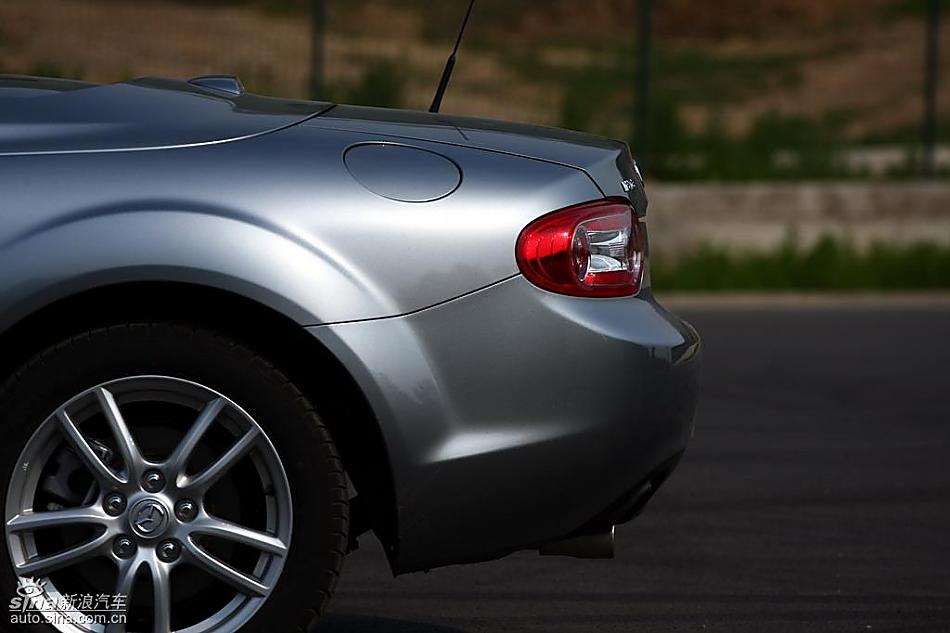 马自达MX-5试驾实拍图外观