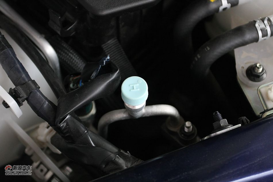 发动机、底盘悬挂及后备箱