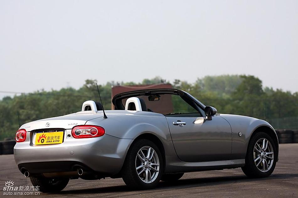 马自达MX-5试驾实拍图外观