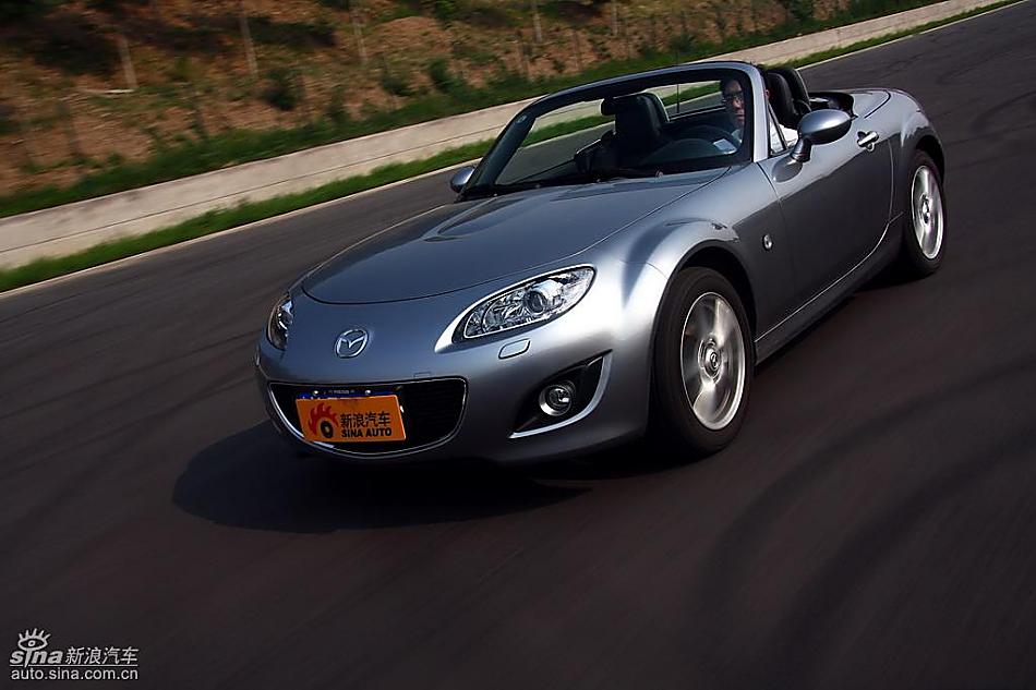 马自达MX-5试驾实拍图动态