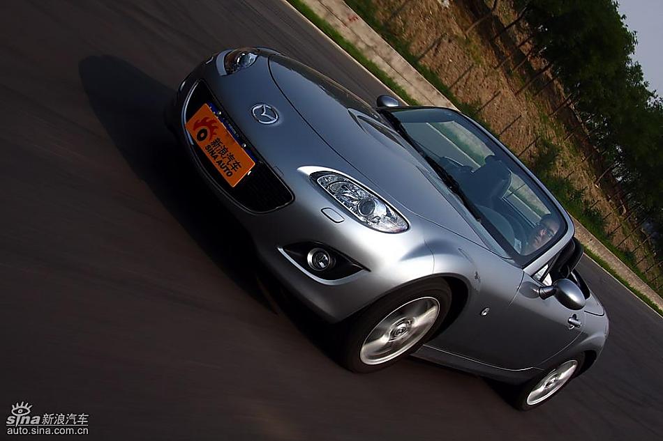 马自达MX-5试驾实拍图动态