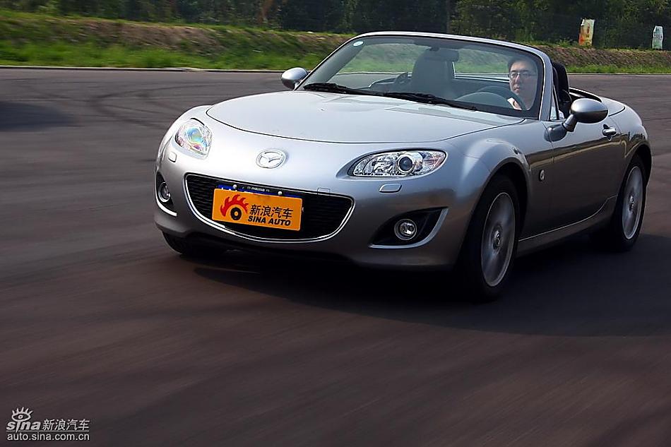 马自达MX-5试驾实拍图动态