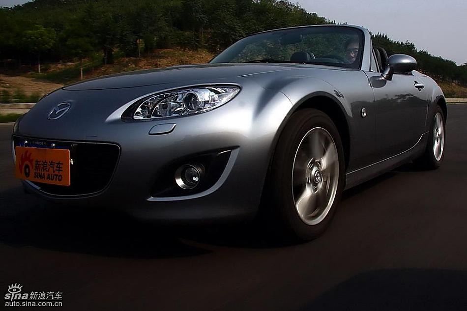 马自达MX-5试驾实拍图动态