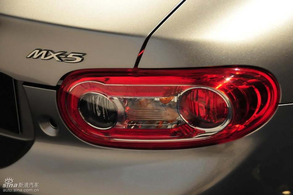 Mazda MX-5外观实拍图