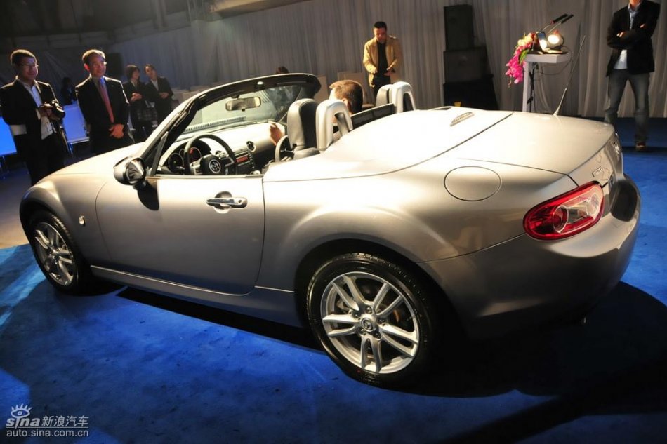 Mazda MX-5外观实拍图