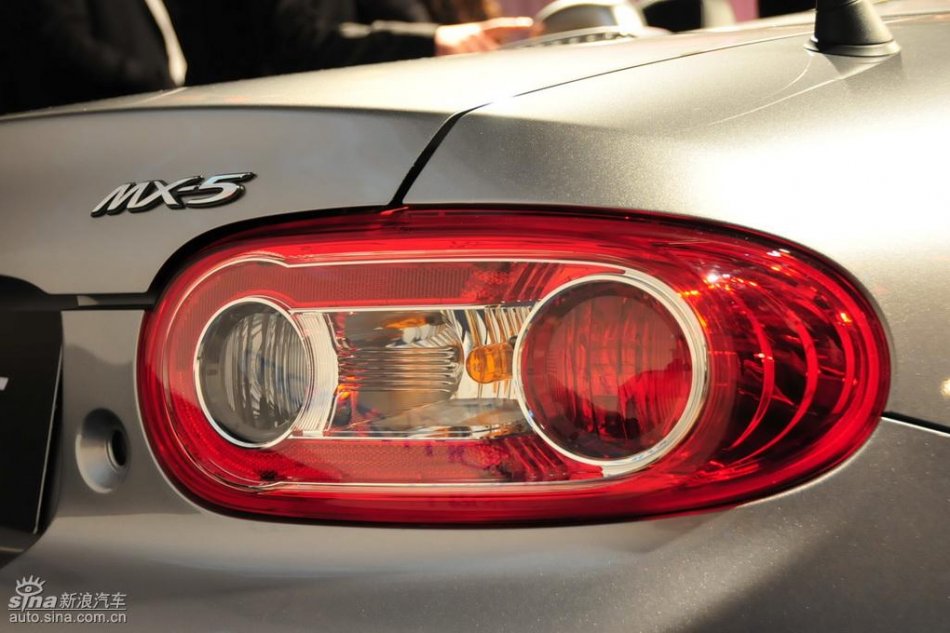 Mazda MX-5外观实拍图