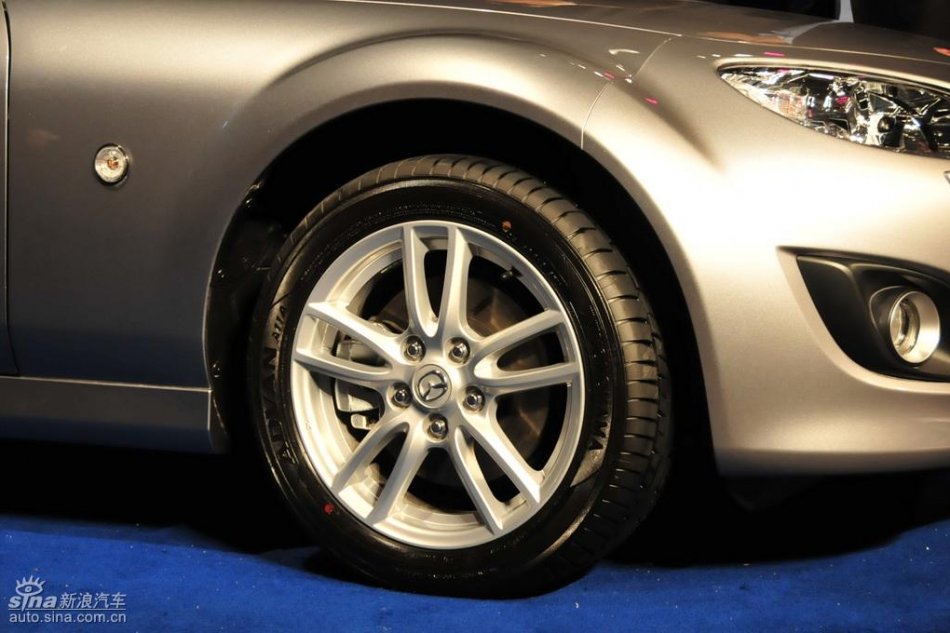 Mazda MX-5外观实拍图