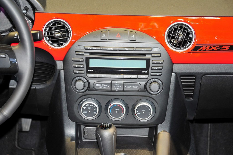 2013款 基本型 内饰