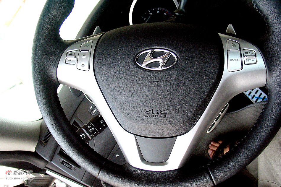 劳恩斯酷派3.8L旗舰自动版