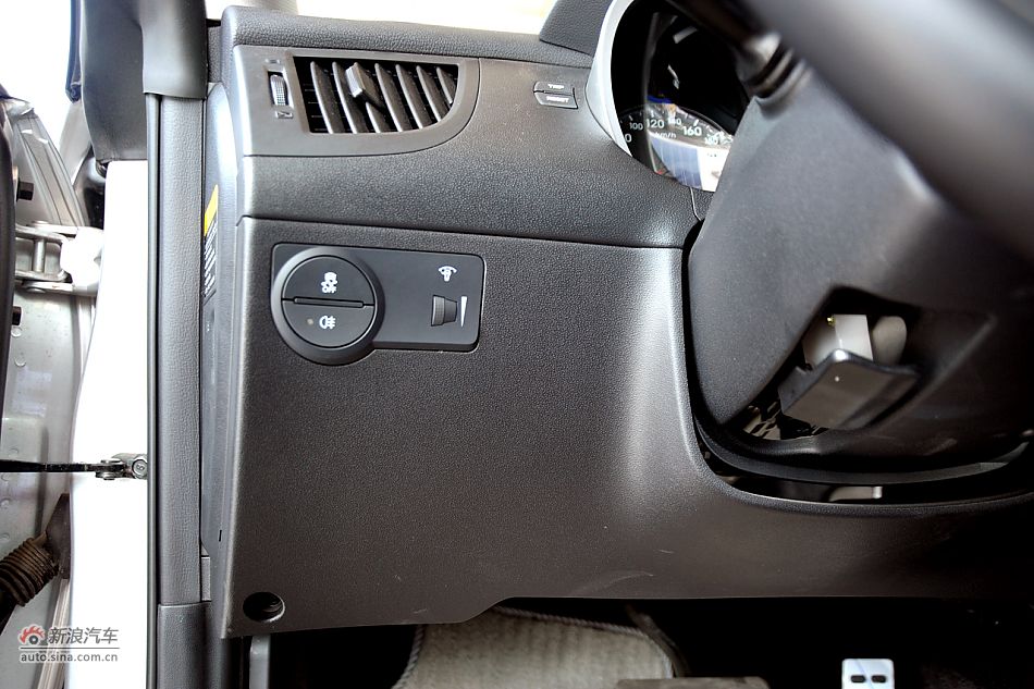 劳恩斯酷派3.8L旗舰自动版