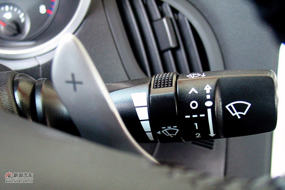 劳恩斯酷派3.8L旗舰自动版