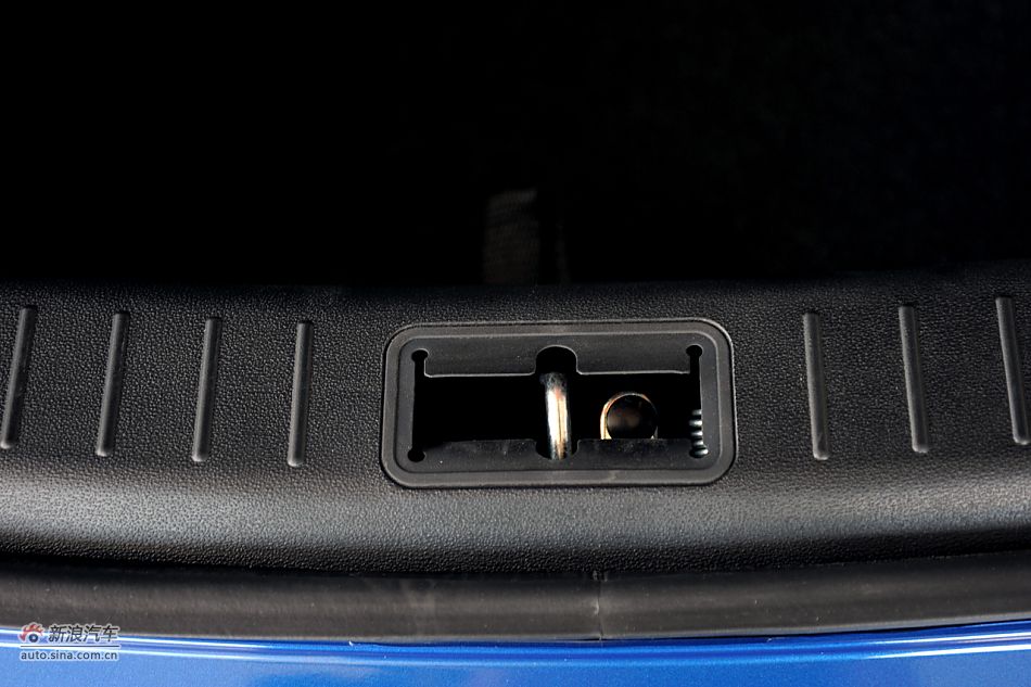 劳恩斯酷派3.8L旗舰自动版