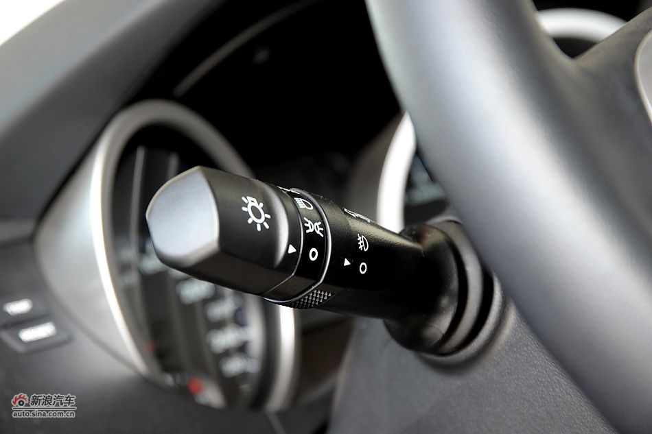 劳恩斯酷派2.0T靓雅自动版