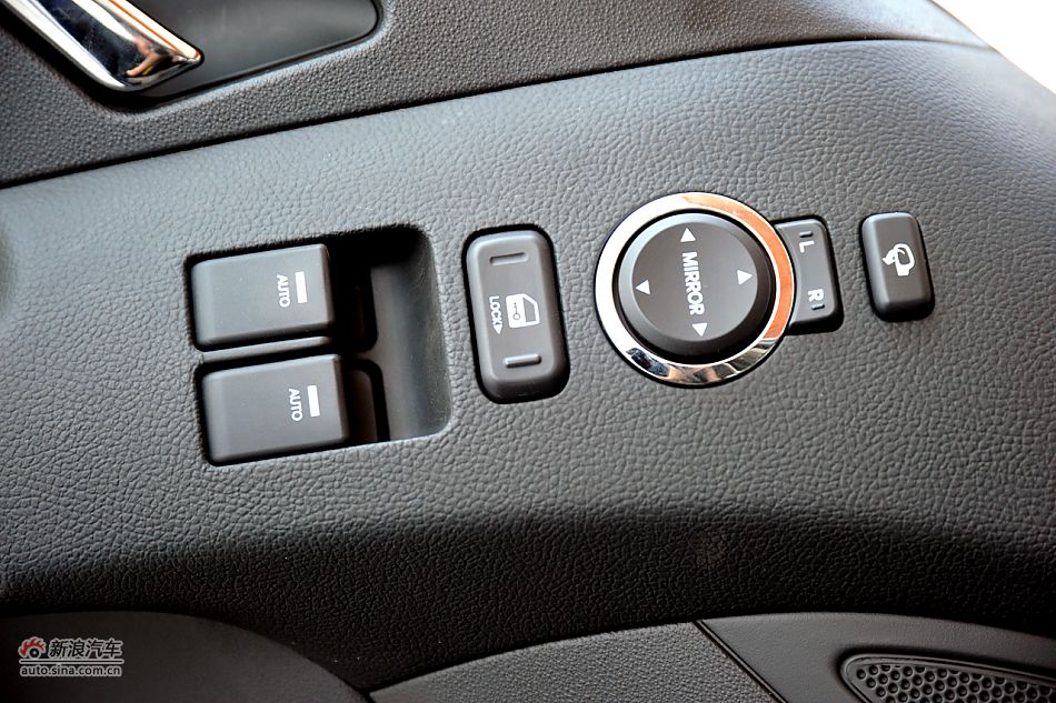 劳恩斯酷派2.0T靓雅自动版